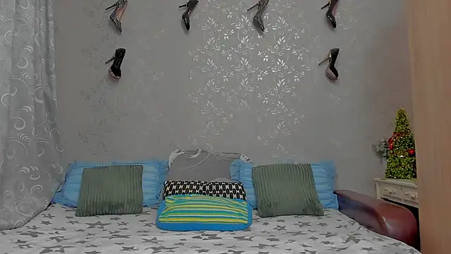 emilianna666 online show from December 23, 11:14 am