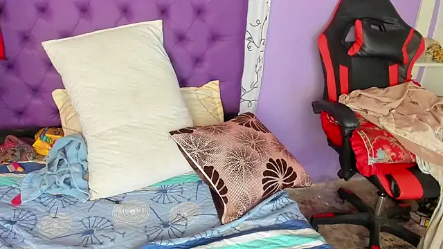 Margoth clain online show from November 8, 12:49 pm