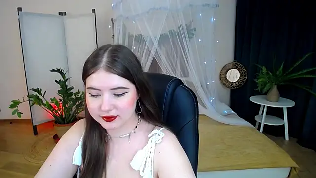 NicoleFoxery online show from February 4, 6:25 am