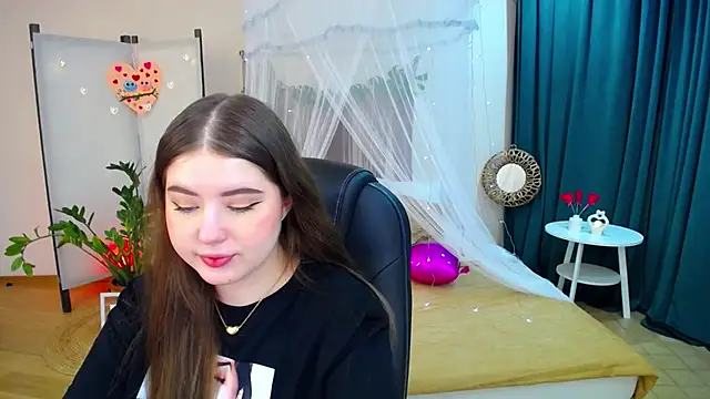 NicoleFoxery online show from February 17, 6:26 pm