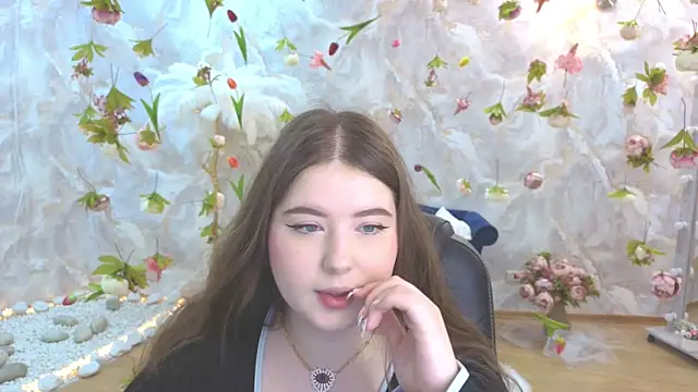 NicoleFoxery online show from May 25, 6:25 pm