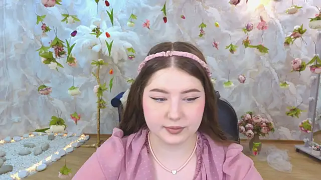 NicoleFoxery online show from June 9, 3:40 am