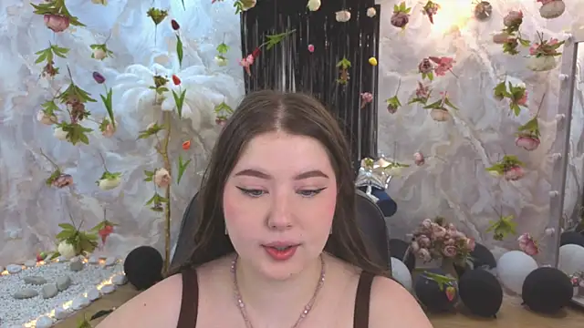 NicoleFoxery online show from July 22, 3:20 am