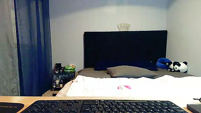 Snapshot of Luxlatingirlz_oficial chatting on March 17, 12:08 am Luxlatingirlz oficial online show from March 17, 12:08 am