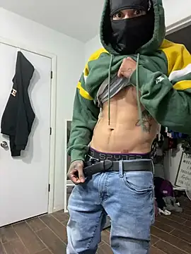 Snapshot of Prettyboiflaco chatting on December 7, 1:36 am Prettyboiflaco online show from December 7, 1:36 am