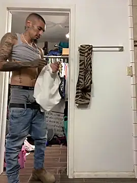 Snapshot of Prettyboiflaco chatting on December 7, 9:22 pm Prettyboiflaco online show from December 7, 9:22 pm