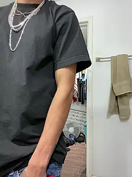 Snapshot of Prettyboiflaco chatting on December 14, 11:45 pm Prettyboiflaco online show from December 14, 11:45 pm