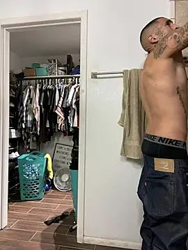 Snapshot of Prettyboiflaco chatting on January 16, 6:25 am Prettyboiflaco online show from January 16, 6:25 am