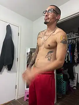 Snapshot of Prettyboiflaco chatting on January 21, 7:37 am Prettyboiflaco online show from January 21, 7:37 am