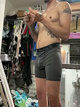 Snapshot of Prettyboiflaco chatting on February 16, 12:19 am Prettyboiflaco online show from February 16, 12:19 am