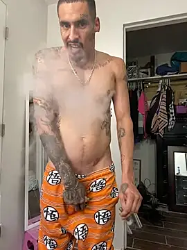 Snapshot of Prettyboiflaco chatting on February 18, 3:21 pm Prettyboiflaco online show from February 18, 3:21 pm