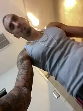 Snapshot of Prettyboiflaco chatting on March 9, 7:45 am Prettyboiflaco online show from March 9, 7:45 am