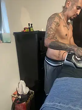 Snapshot of Prettyboiflaco chatting on October 30, 9:15 pm Prettyboiflaco online show from October 30, 9:15 pm