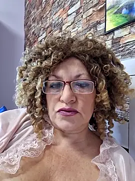 Snapshot of Hot_Azaleea chatting on November 15, 6:44 am Hot Azaleea online show from November 15, 6:44 am