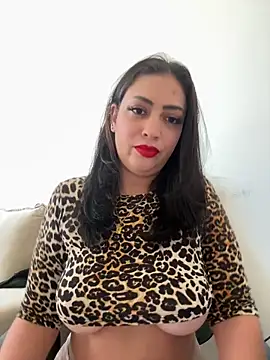 Snapshot of NathFox chatting on June 4, 5:52 pm NathFox online show from June 4, 5:52 pm