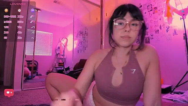 Evie-Luna online show from June 6, 2:05 am