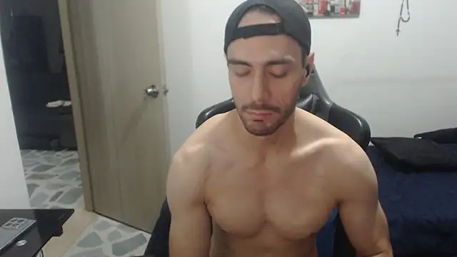 samuelgarcia  online show from December 22, 9:39 am