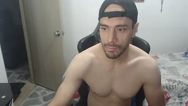samuelgarcia  online show from June 25, 7:24 am