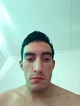 Snapshot of TommyMomentum chatting on December 17, 7:42 pm TommyMomentum online show from December 17, 7:42 pm