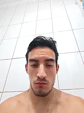 Snapshot of TommyMomentum chatting on February 22, 5:40 am TommyMomentum online show from February 22, 5:40 am