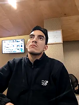 Snapshot of TommyMomentum chatting on March 7, 3:58 am TommyMomentum online show from March 7, 3:58 am