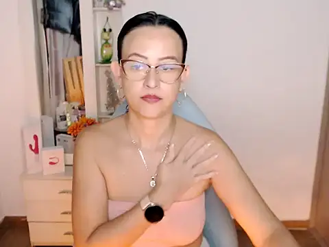 Snapshot of BOREAL_MOON chatting on June 25, 2:11 am BOREAL MOON online show from June 25, 2:11 am