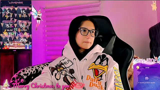 Snapshot of Luniverse chatting on December 31, 7:29 pm Luniverse online show from December 31, 7:29 pm