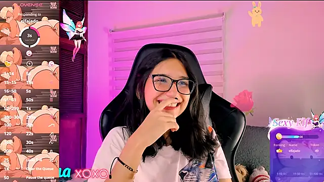 Snapshot of Luniverse chatting on January 23, 12:14 am Luniverse online show from January 23, 12:14 am