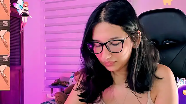 Snapshot of Luniverse chatting on January 28, 8:15 pm Luniverse online show from January 28, 8:15 pm