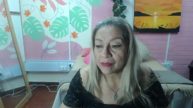 Snapshot of ZAMANTHA chatting on June 15, 3:47 pm ZAMANTHA online show from June 15, 3:47 pm