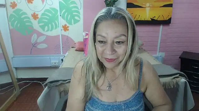 Snapshot of ZAMANTHA chatting on June 24, 4:28 pm ZAMANTHA online show from June 24, 4:28 pm