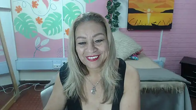 Snapshot of ZAMANTHA chatting on July 28, 2:35 pm ZAMANTHA online show from July 28, 2:35 pm