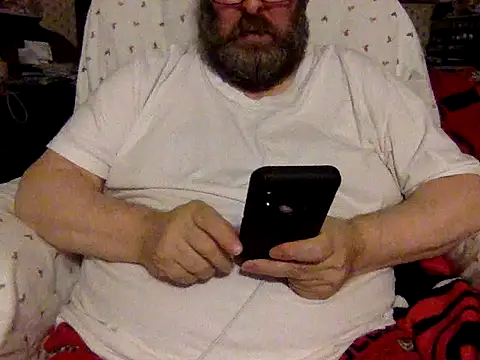 Snapshot of Drwhocares chatting on December 3, 10:07 pm Drwhocares online show from December 3, 10:07 pm