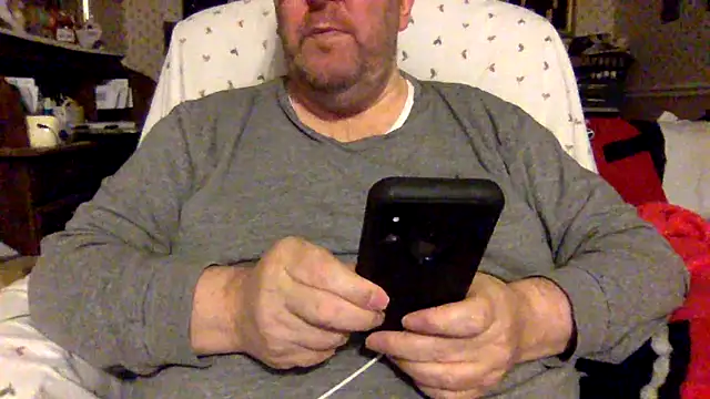 Snapshot of Drwhocares chatting on January 23, 11:26 pm Drwhocares online show from January 23, 11:26 pm