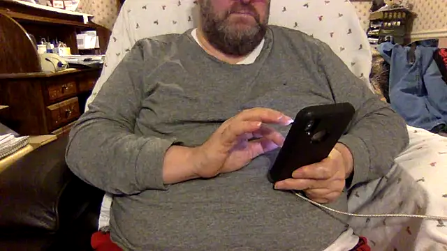 Snapshot of Drwhocares chatting on February 19, 10:53 pm Drwhocares online show from February 19, 10:53 pm