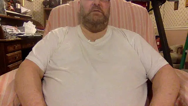 Snapshot of Drwhocares chatting on April 15, 7:43 pm Drwhocares online show from April 15, 7:43 pm