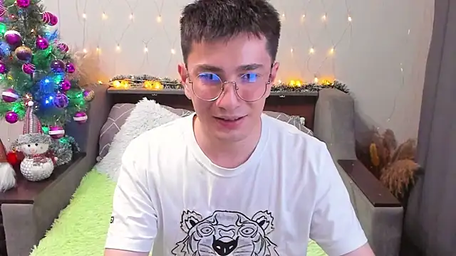 Snapshot of Yumi_steve chatting on December 25, 10:59 pm Yumi steve online show from December 25, 10:59 pm