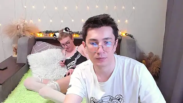 Snapshot of Yumi_steve chatting on March 16, 7:38 pm Yumi steve online show from March 16, 7:38 pm