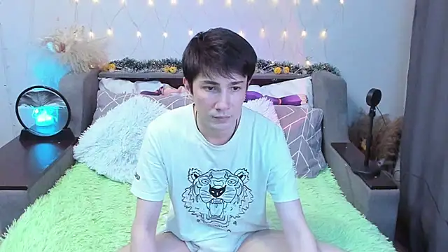 Snapshot of Yumi_steve chatting on November 24, 9:09 am Yumi steve online show from November 24, 9:09 am