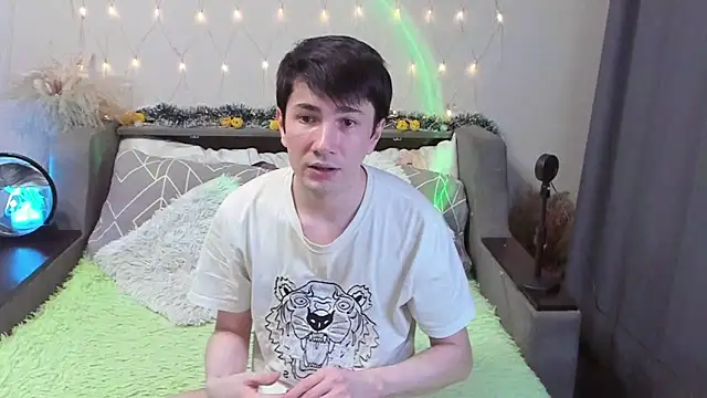 Snapshot of Yumi_steve chatting on November 27, 3:25 pm Yumi steve online show from November 27, 3:25 pm