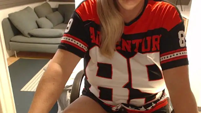 KimMitchelli online show from January 8, 12:51 pm