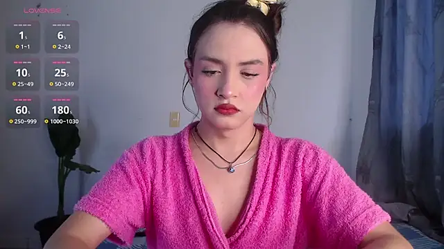valen thompson online show from May 17, 10:39 pm