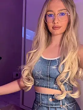 mollyxxx online show from January 11, 6:45 am