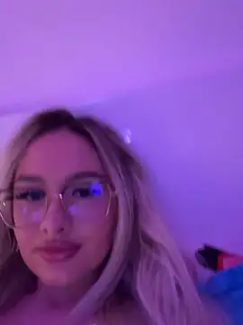 mollyxxx online show from February 11, 1:41 am