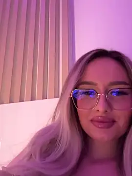 mollyxxx online show from February 12, 4:44 am