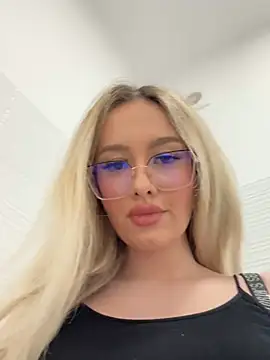 mollyxxx online show from February 18, 11:33 am