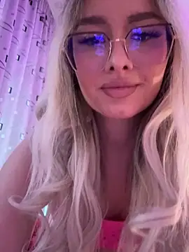 mollyxxx online show from March 13, 4:38 am