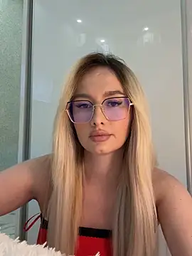 mollyxxx online show from October 3, 2:30 am