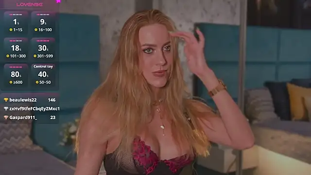 RockQueen A online show from October 14, 5:25 pm