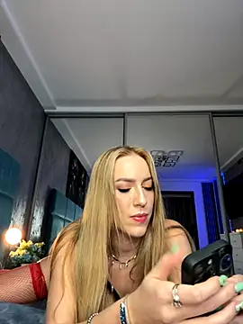 RockQueen A online show from October 16, 4:08 pm